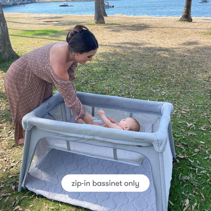 Deluxe Travel Crib & Play Yard