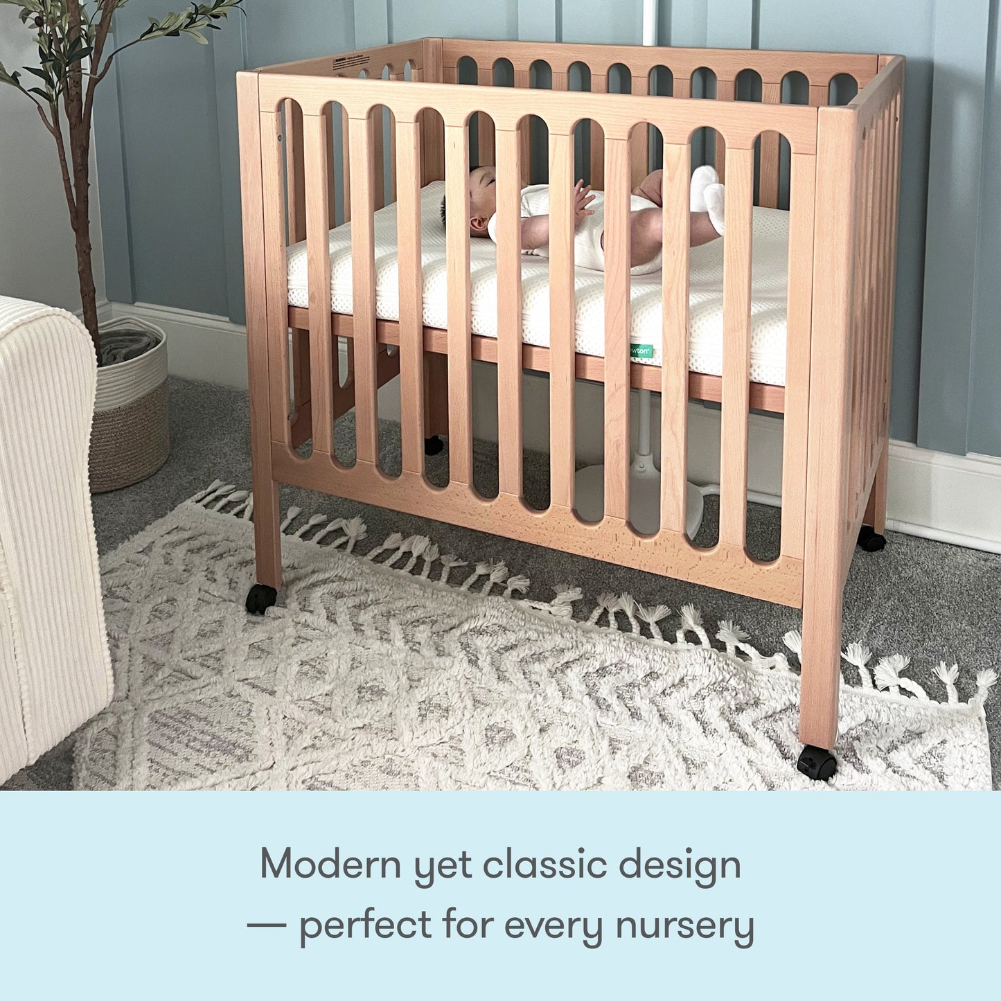 Newton Galileo Mini Crib with Newton Mattress
