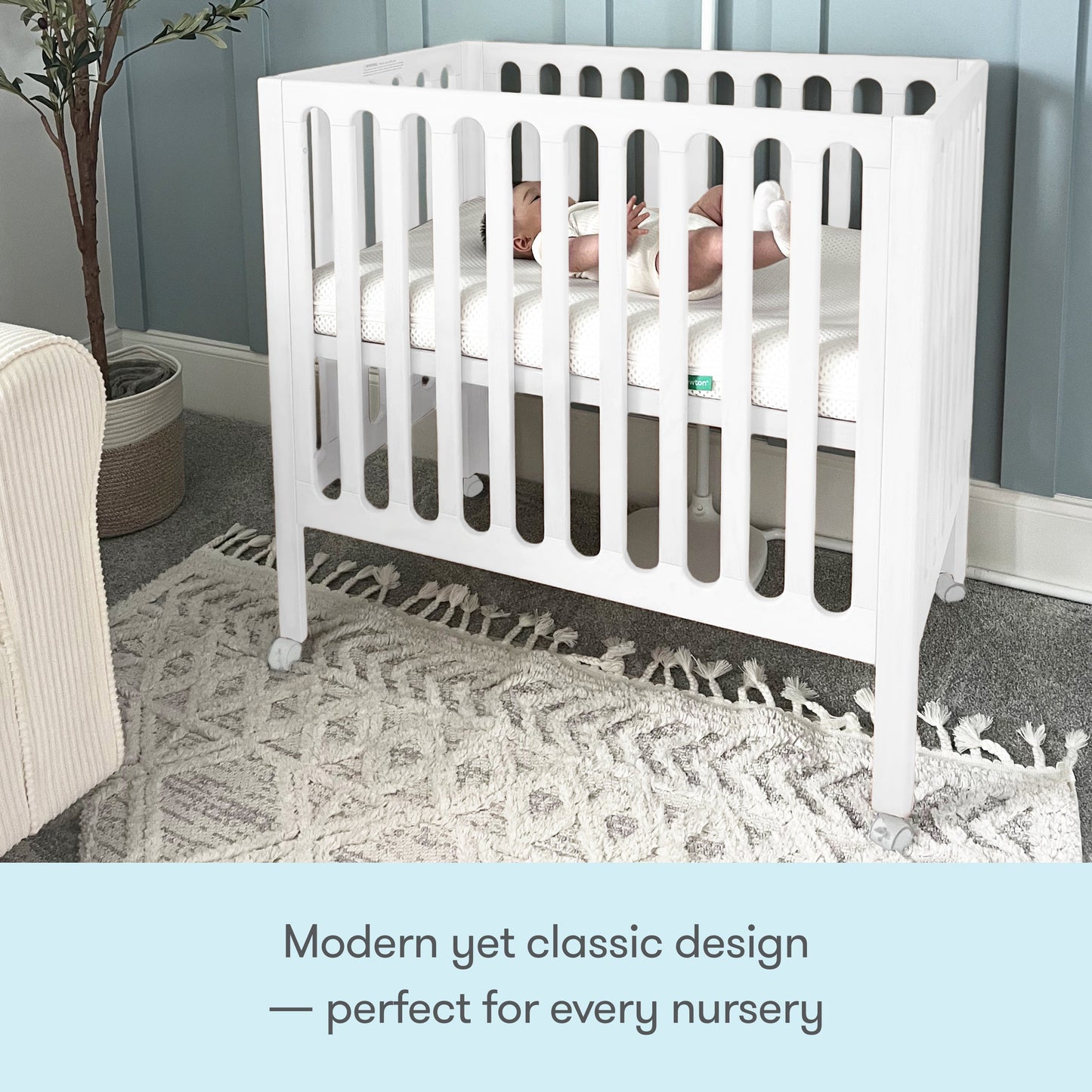 Newton Galileo Mini Crib with Newton Mattress