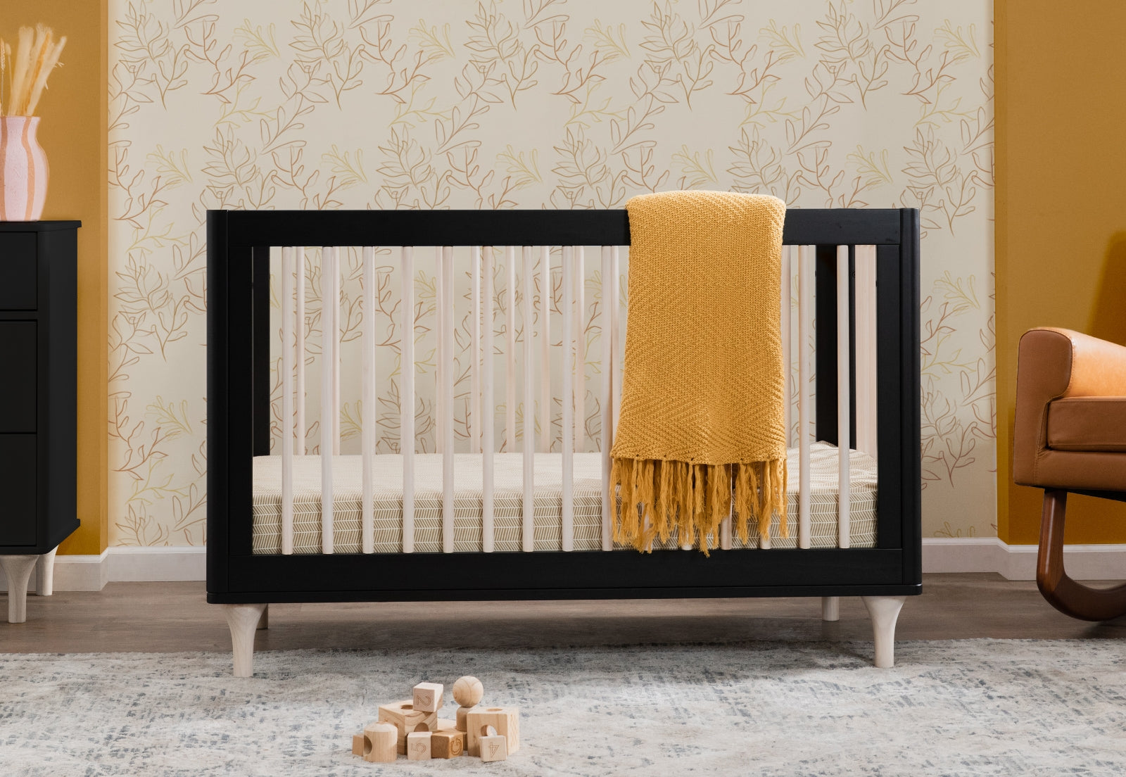 Lolly Convertible Crib
